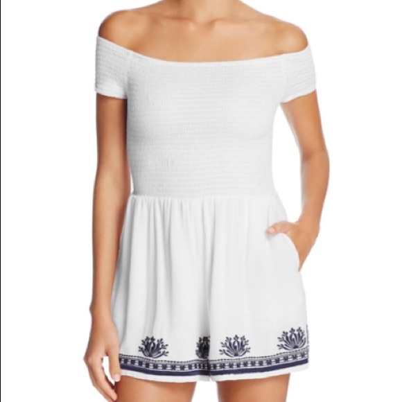 ❌SOLD {l space} embroidered smocked romper - Picture 2 of 8